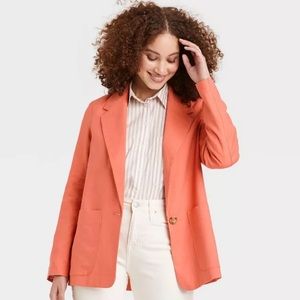 Women’s linen blazer